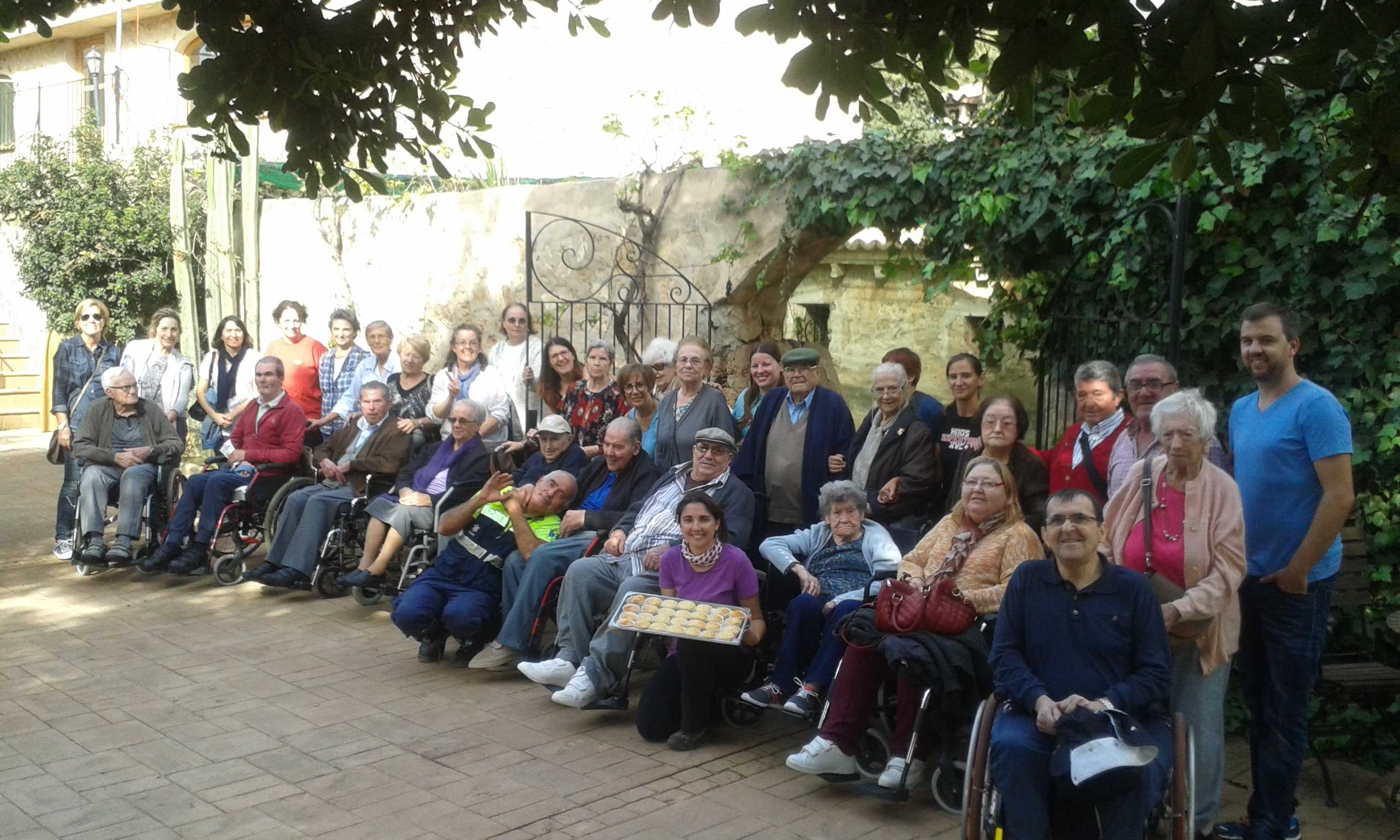 Actividades De Los Centros De Dia Y Centros Residenciales Salida A La Granja Escuela Jovent