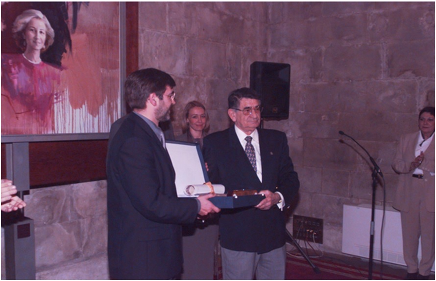 desc_Antoni colina 1999.jpg