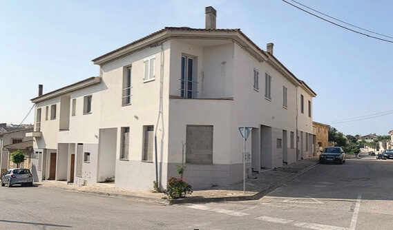 Imatge de l'estat actual de l'edifici on s'ubicarà la promoció de Maria de la Salut