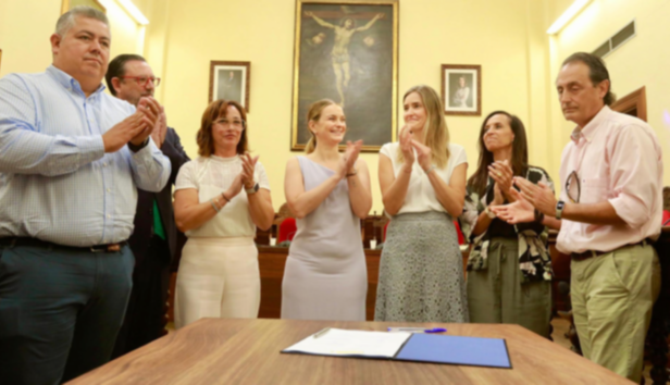 Un fòrum en què també hi participa l’Ajuntament d’Alcúdia, el Consell de Mallorca, plataformes de veïns i Red Eléctrica, i que té com a objectiu desenvolupar una proposta de traçat terrestre que sigui viable des dels punts social, tècnic i mediambiental.