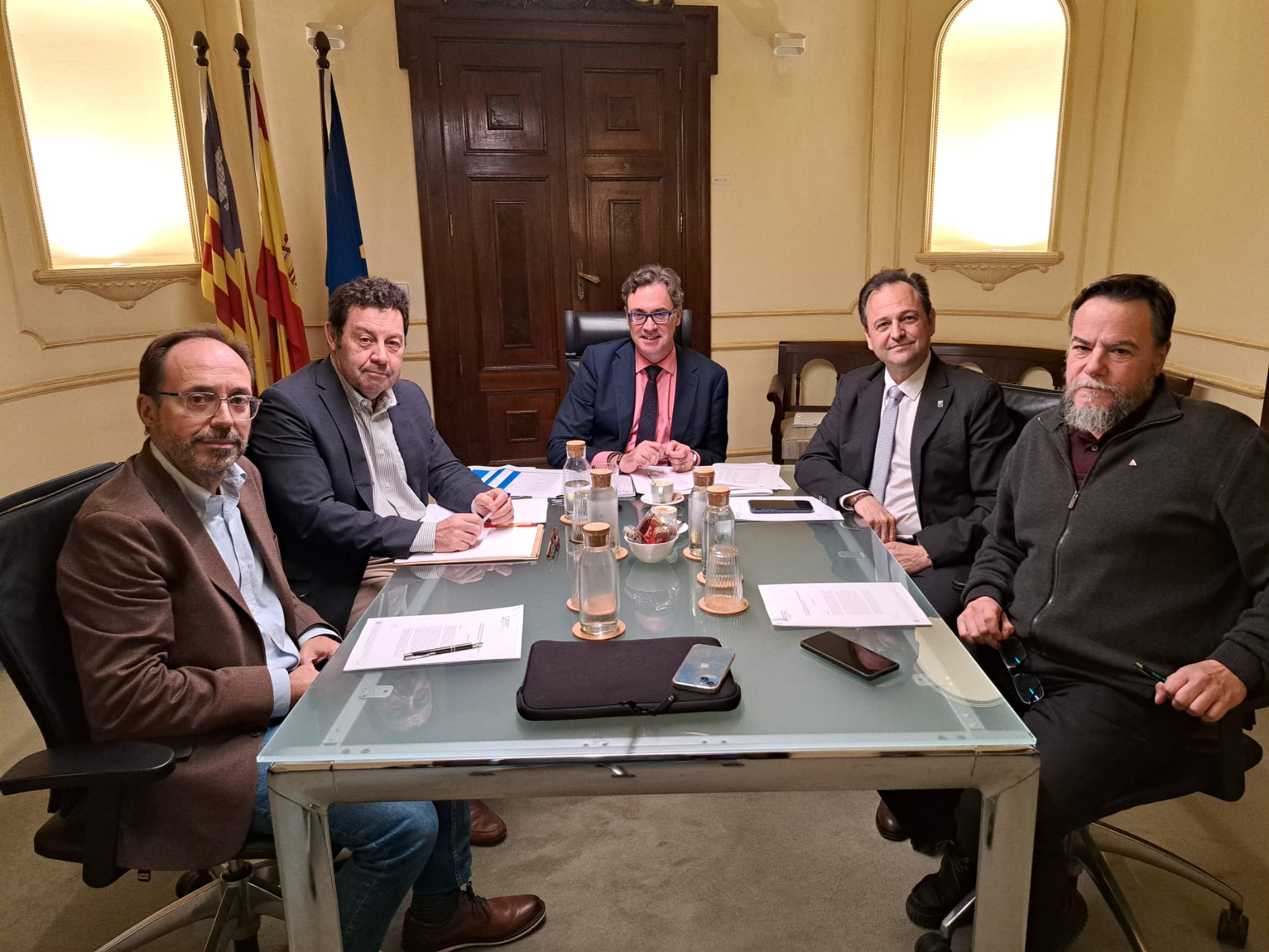 El vicepresident Costa reunit amb els portaveus de Més per Menorca i Unides Podem-Esquerra Unida, i amb el diputat per Formentera