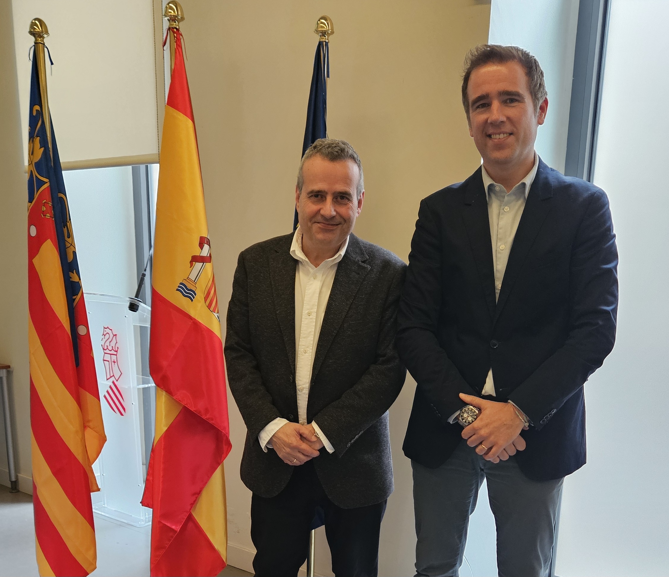 El director general de Tecnologies de la Informació i les Comunicacions de la Generalitat Valenciana, Javier Balfagón, i el director general d'Estratègia Digital i Desenvolupament Tecnològic del Govern de les Illes Balears, Xisco Cànovas