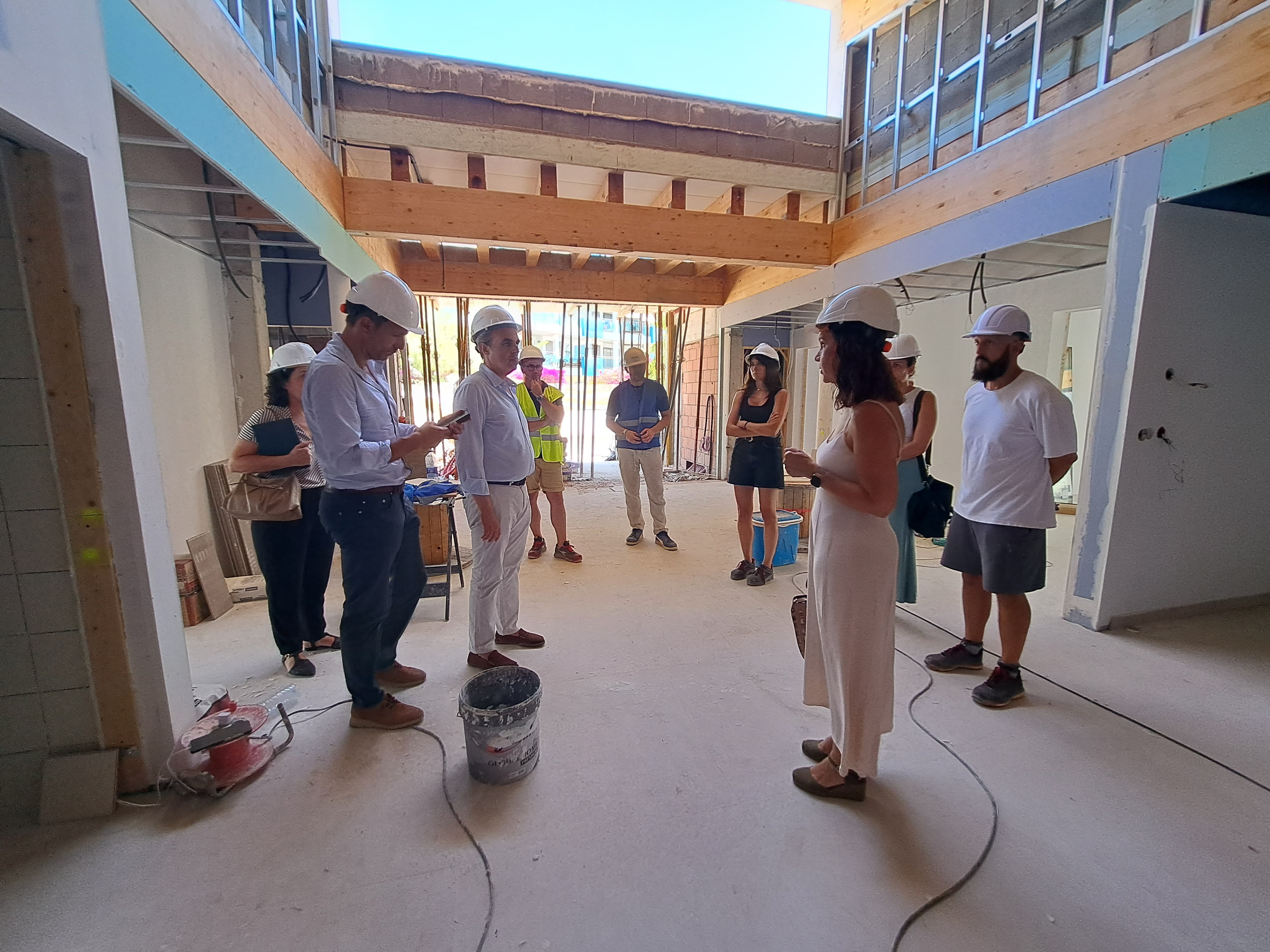 Visita a les obres de la nova escoleta de Santa Eulària.