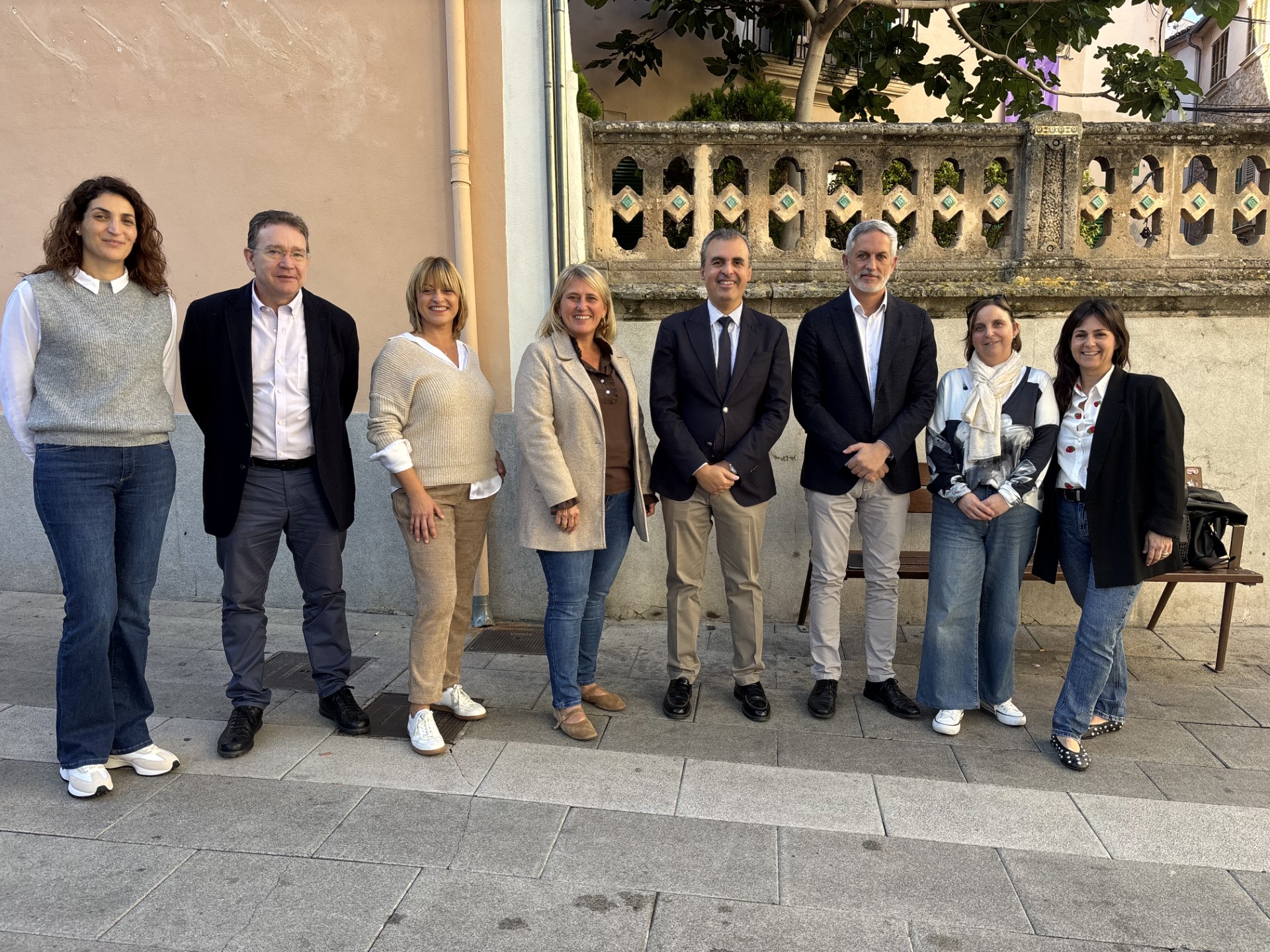 Educació, l’Ajuntament de Bunyola, l’associació de famílies i la directiva del CEIP Mestre Colom de Bunyola acorden la reforma integral del centre