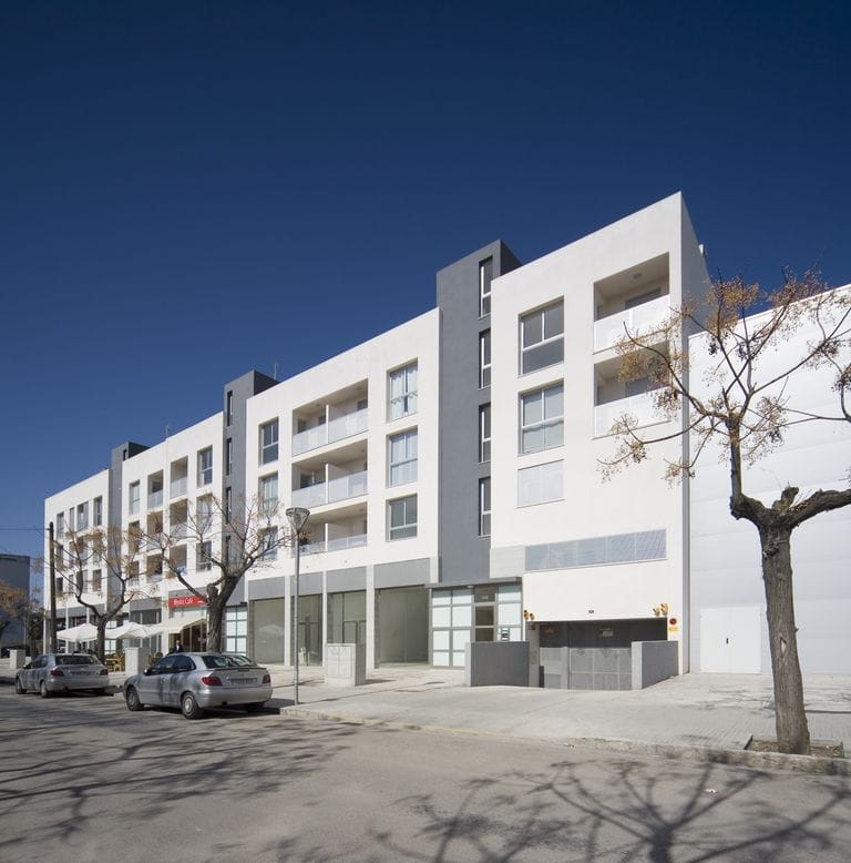 Edifici d'Inca on es troben els habitatges cedits