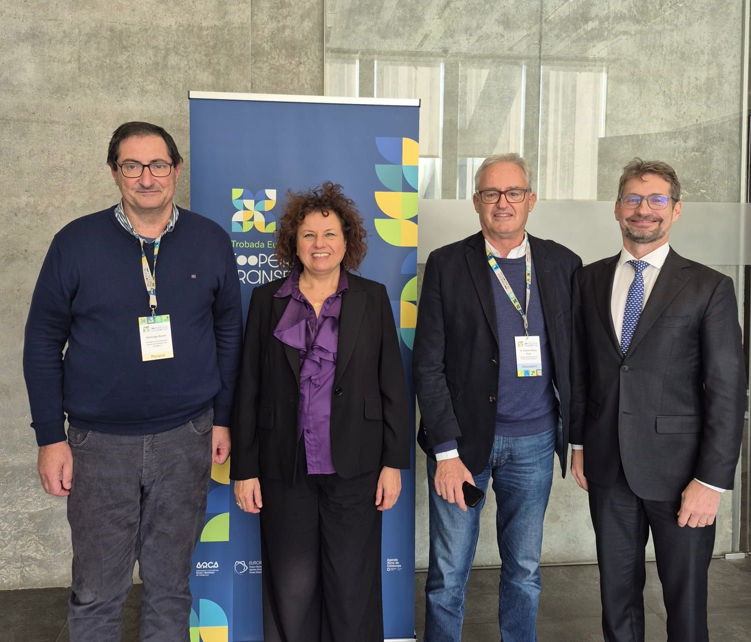 La directora general de Relacions Institucionals i amb el Parlament, Xesca Ramis, i el director general de Pesca, Antoni Maria Grau, a la trobada euroregional “Cooperar per transformar”.