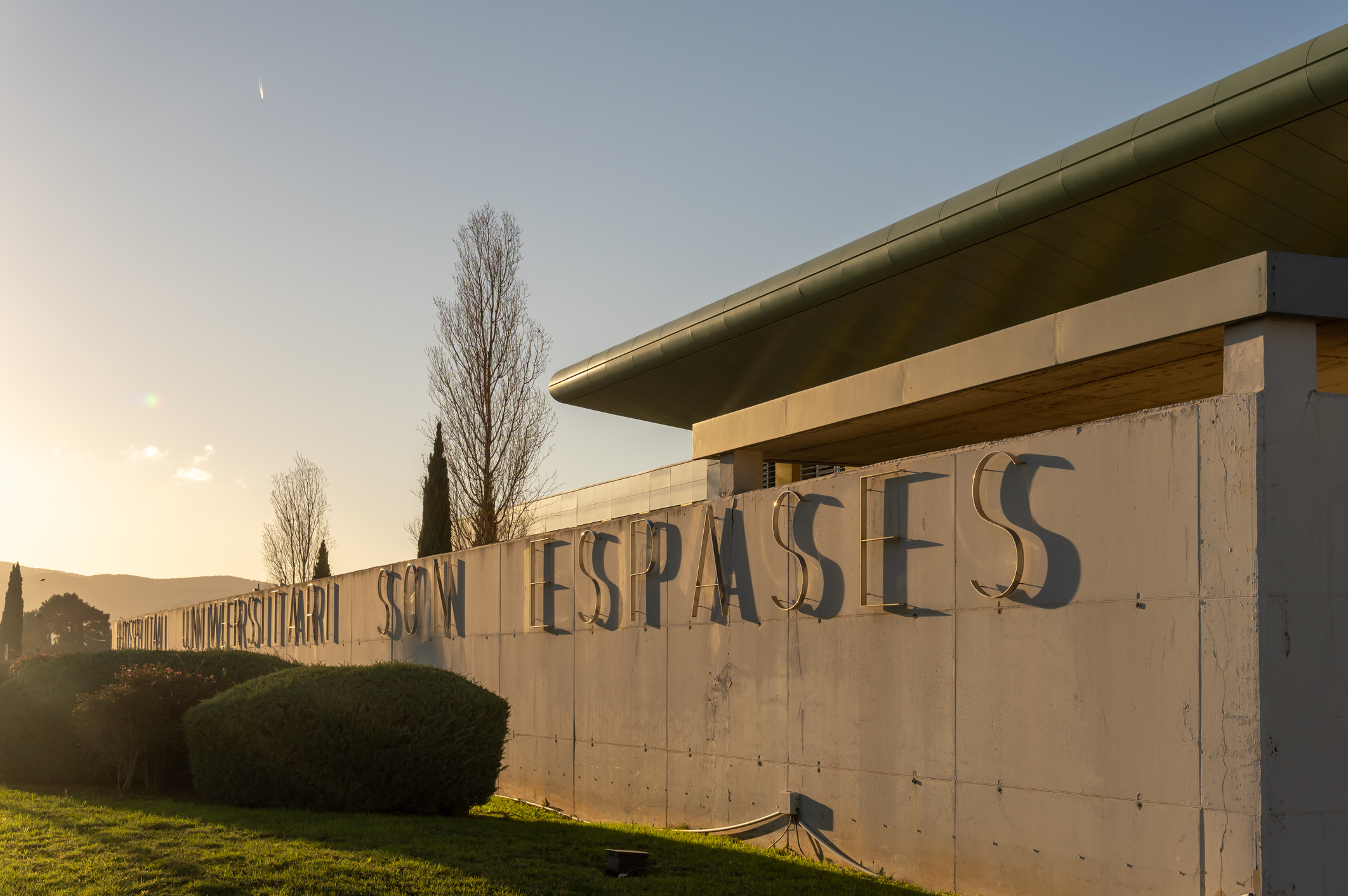 Imatge de la façana de l'hospital Son Espases.