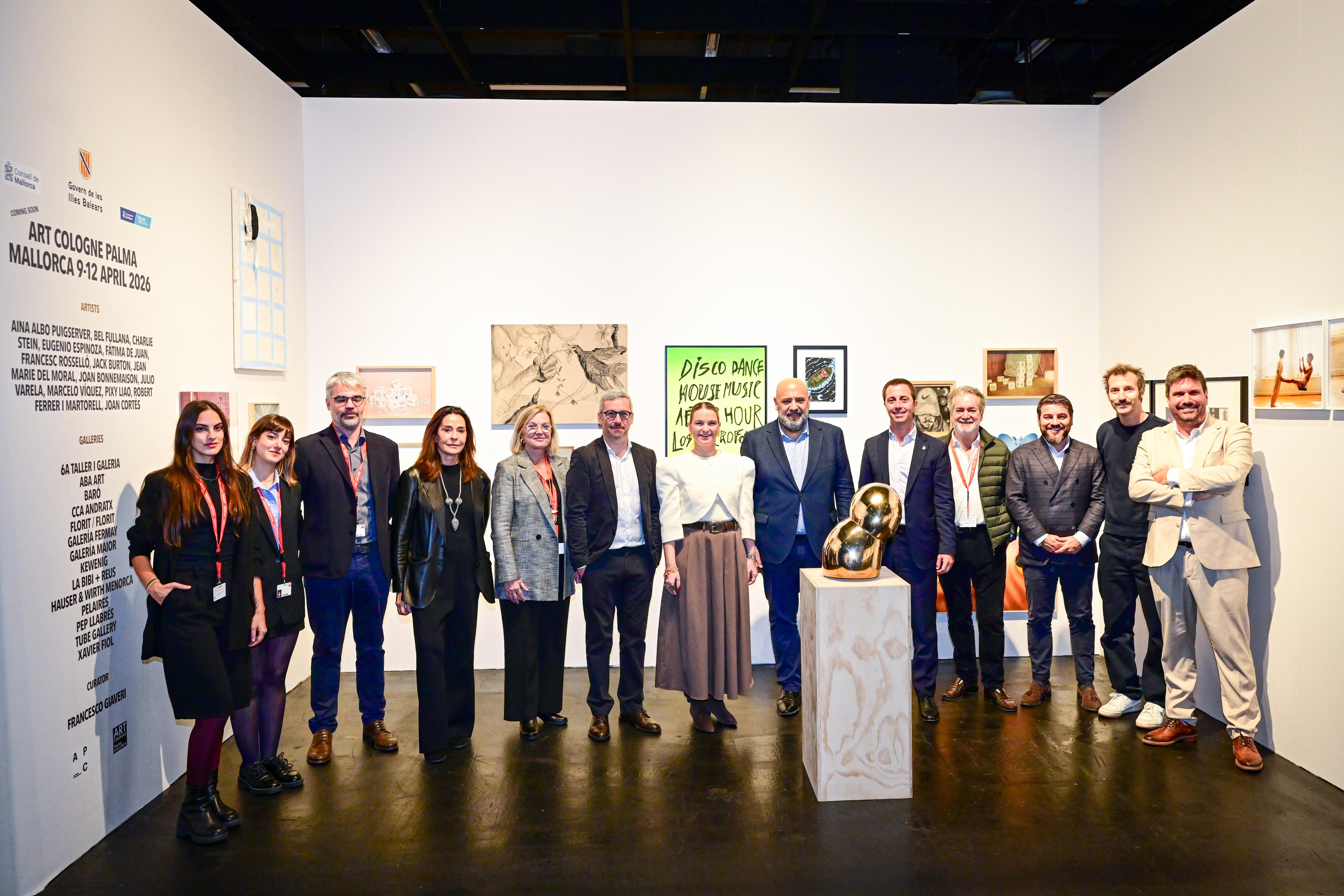 Imatge de grup en l'estand de les Illes Balears en Art Cologne el mes de novembre passat.