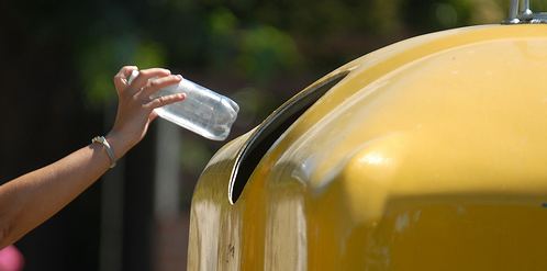 Contenidor d'envasos lleugers.