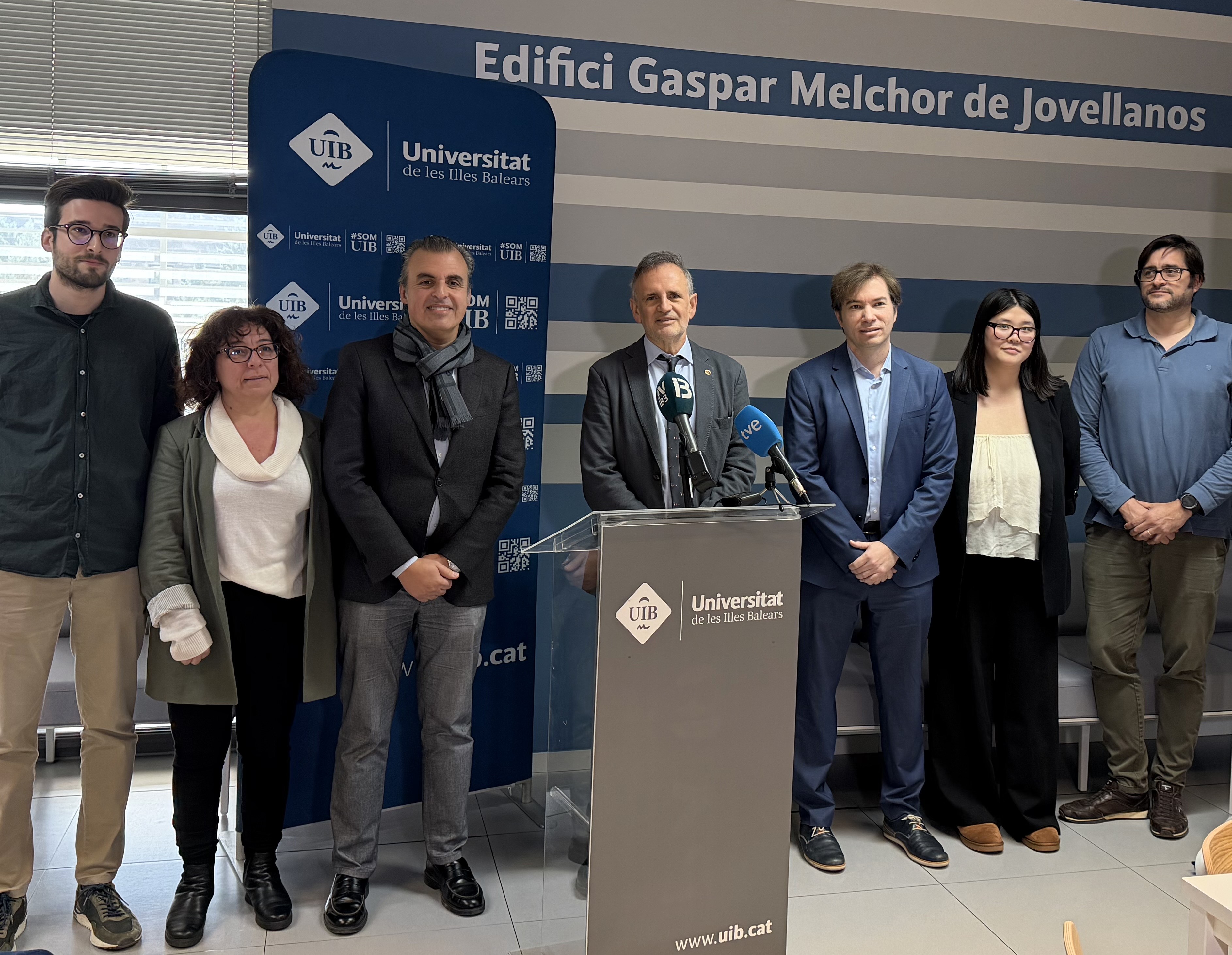 El conseller d’Educació i Universitats, Antoni Vera, inaugura el primer dels espais del projecte d’adequació d’aules i zones comunes de la UIB