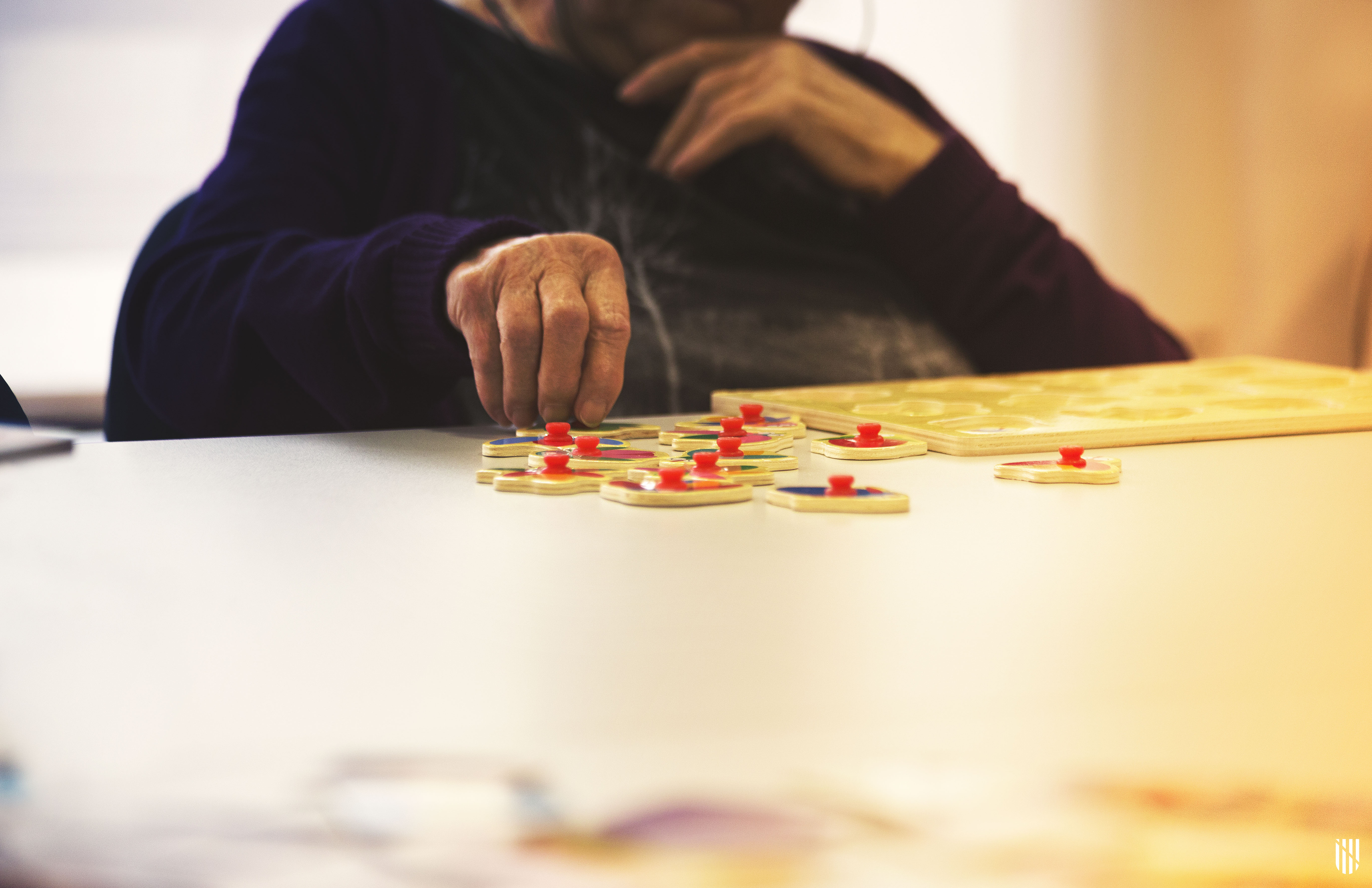 Dona gran en un centre de dia