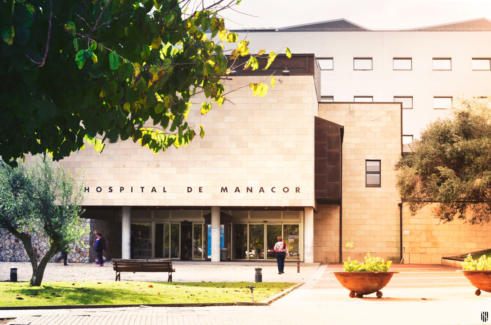Façana principal de l'Hospital de Manacor. 