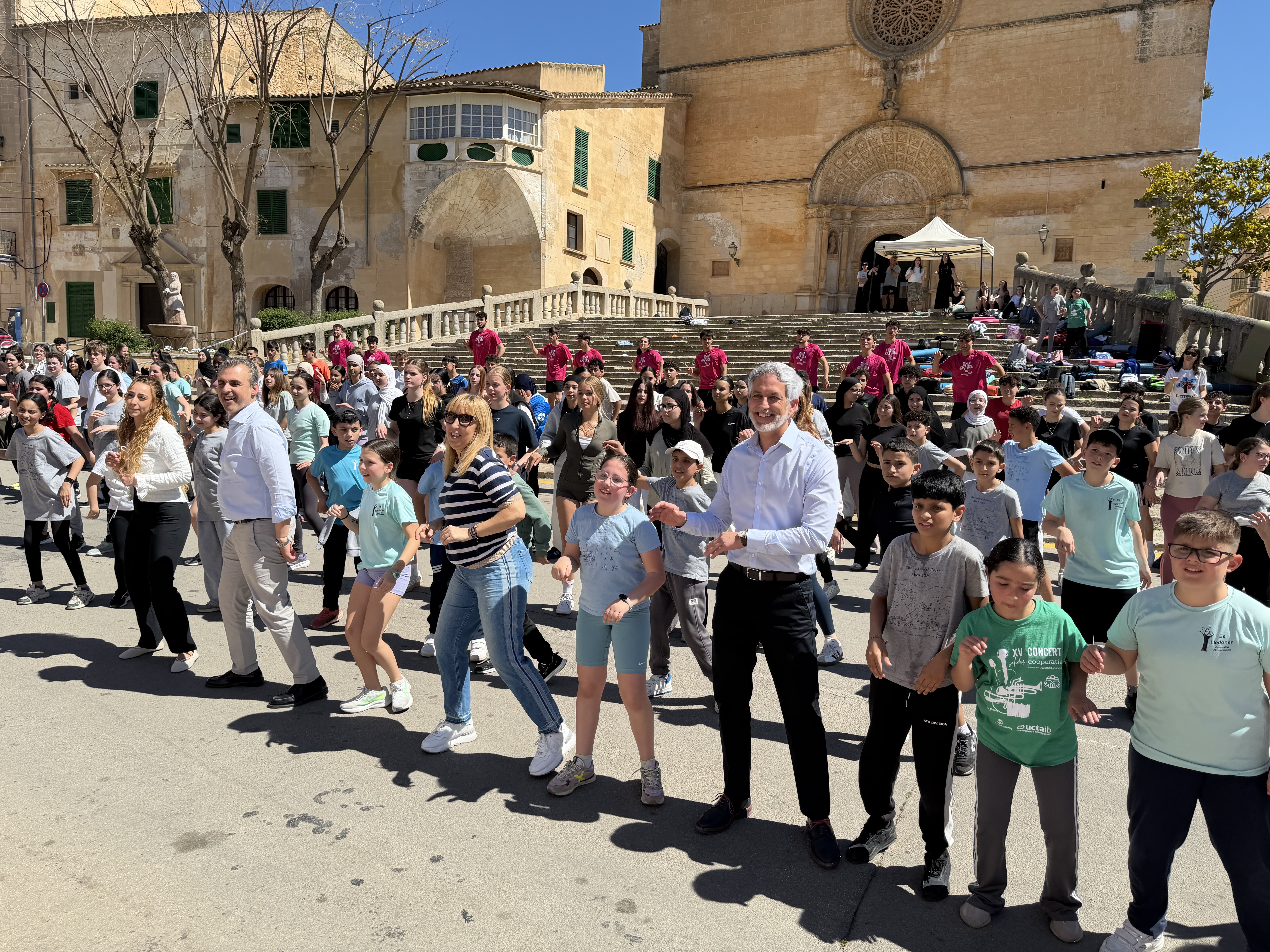 El conseller d’Educació i Universitats, Antoni Vera, assisteix al Dia de l’Educació Física al Carrer a Felanitx
