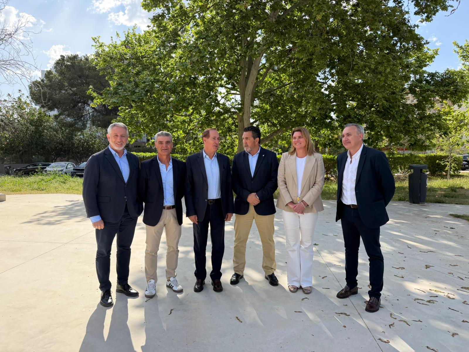 El conseller de la Mar i del Cicle de l’Aigua, Juan Manuel Lafuente; el batle de Calvià, Juan Antonio Amengual; el director general de Recursos Hídrics, Joan Calafat; el secretari general d'ABAQUA, Gerard Torrente; el tinent de batle de Vies i Obres, Juan Thomás, i la tinenta de batle de Turisme, Elisa Monserrat. 