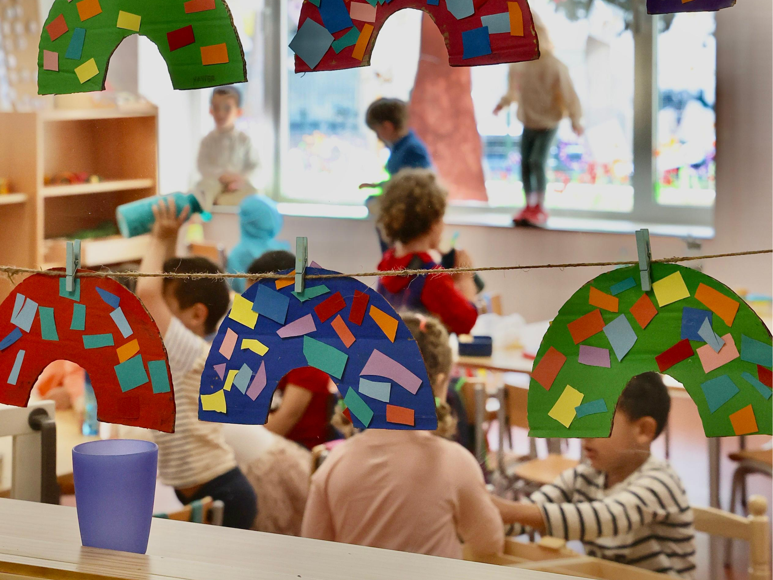 Manualitats a una classe d'educació infantil