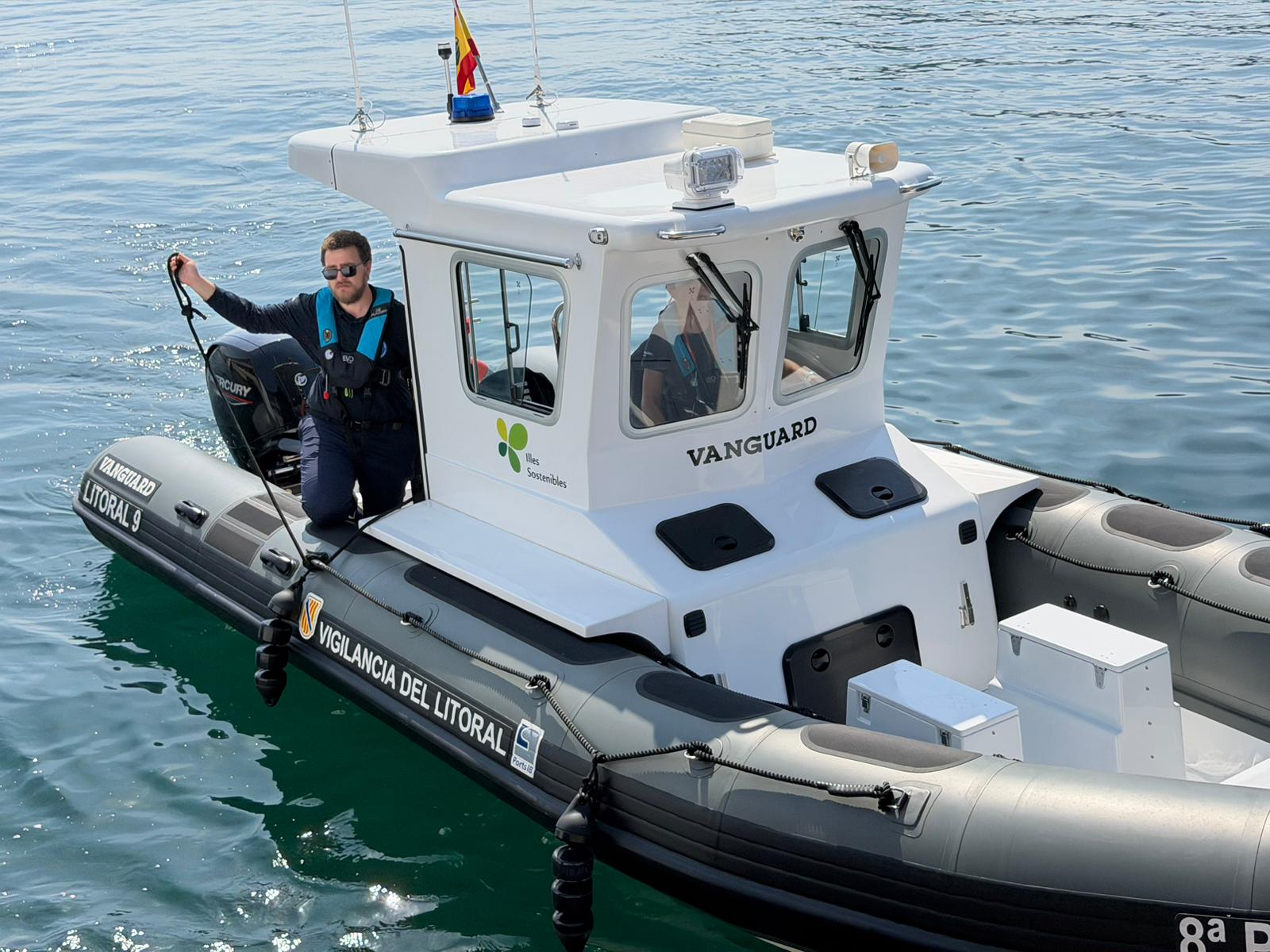 Una de les embarcacions del Servei de Vigilància del Litoral.