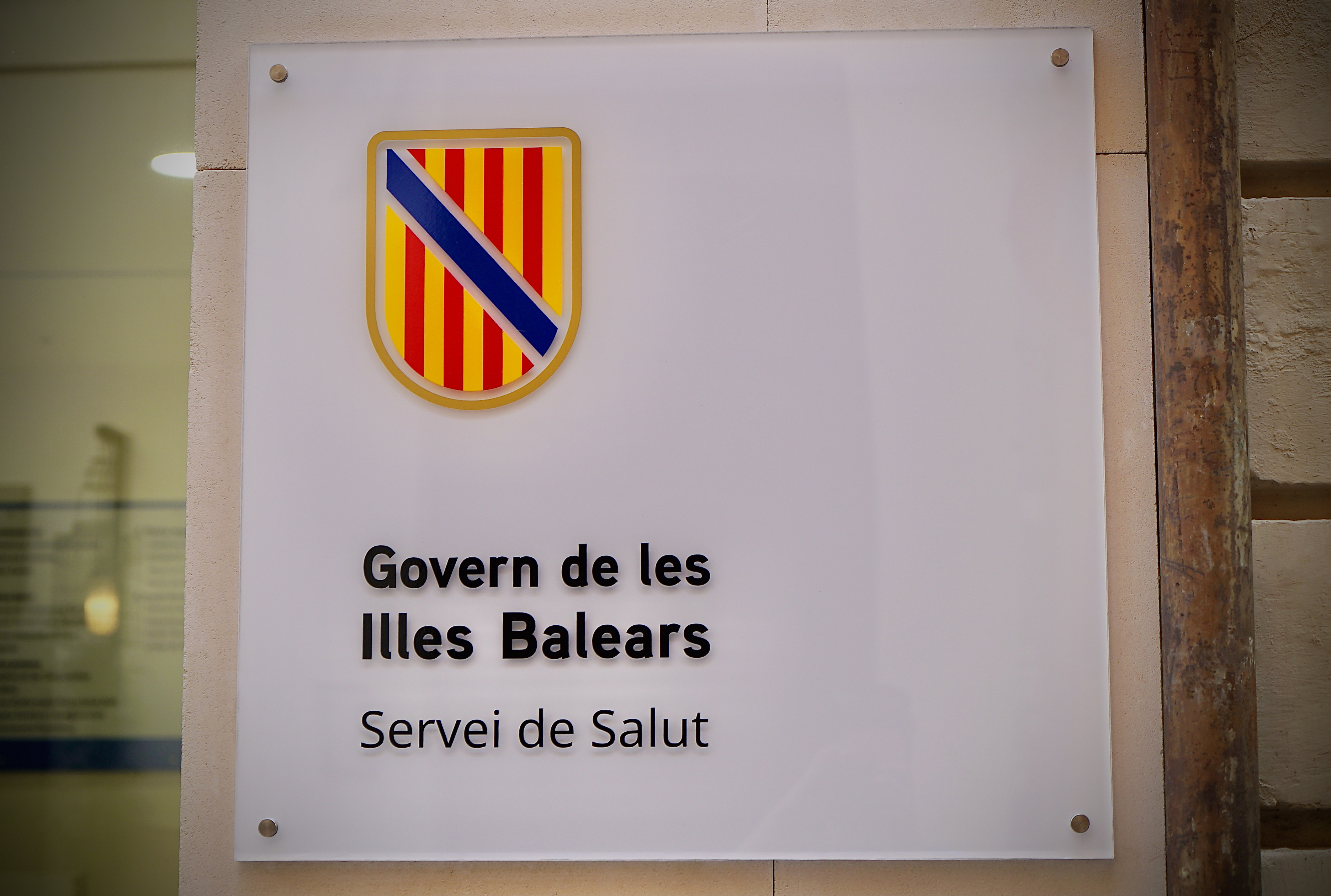 Cartell del Servei de Salut del Govern de les Illes Balears.