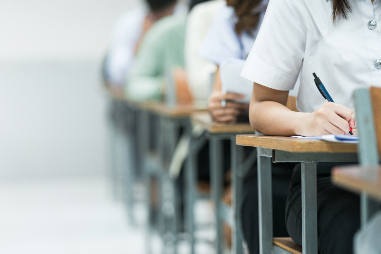 Alumnes en una aula. 