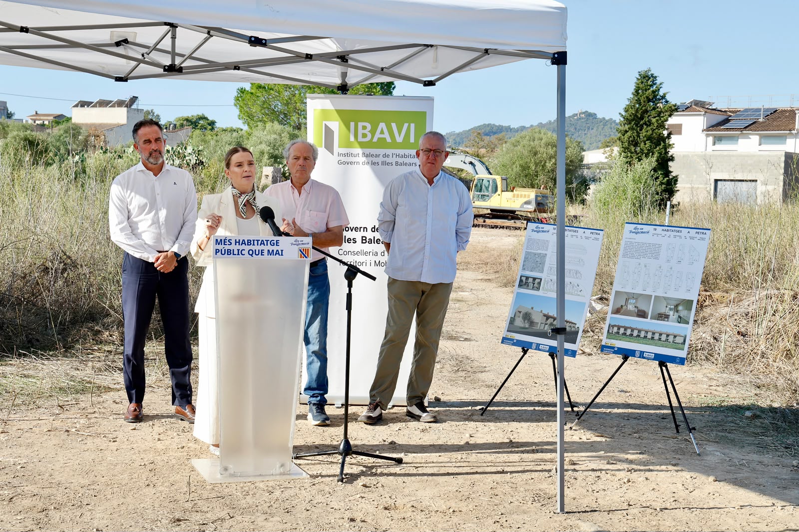  Margalida Prohens presenta el projecte de la nova promoció de dinou habitatges de protecció pública en règim de lloguer de l’IBAVI a Petra