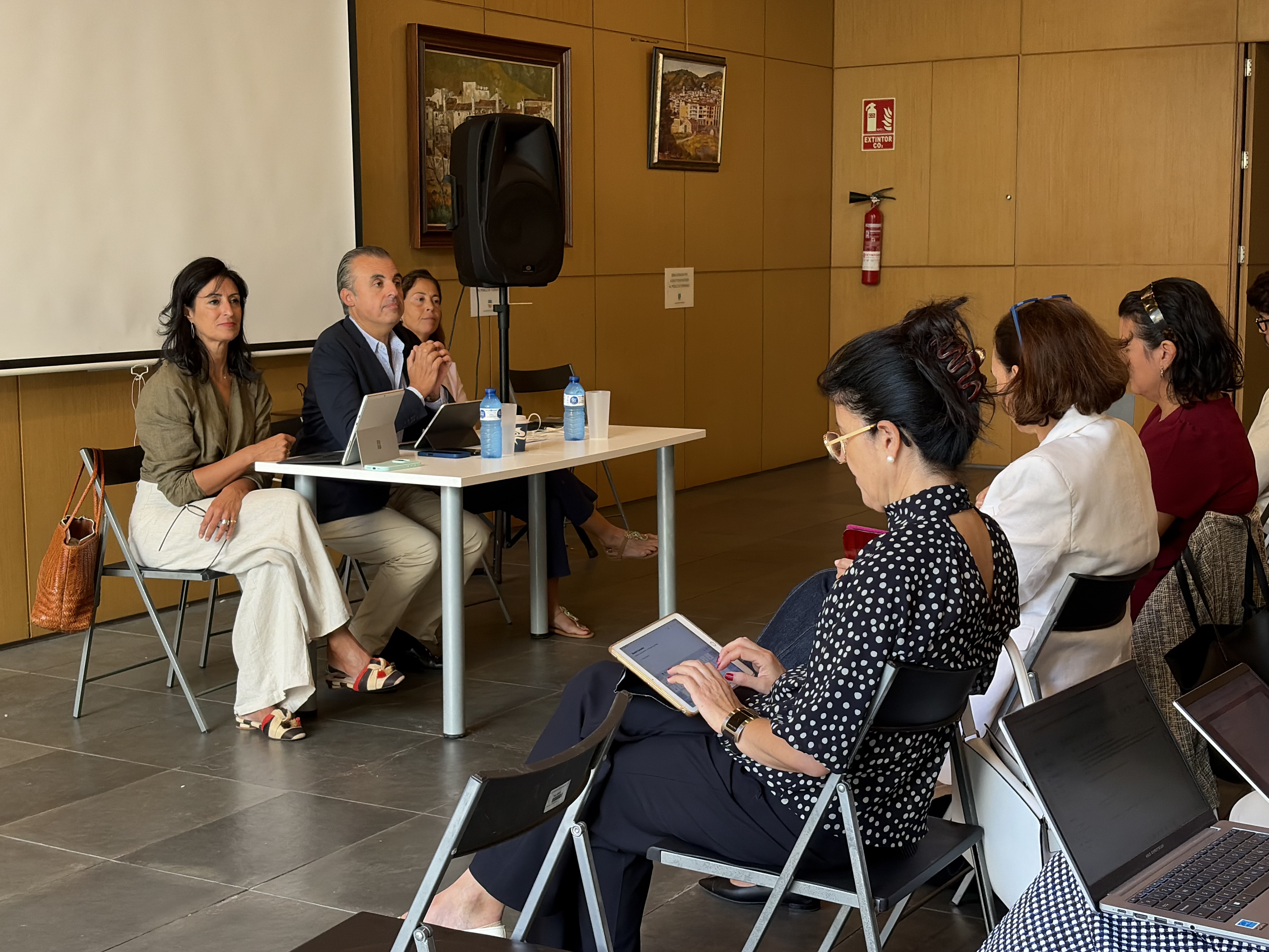 El conseller Vera es reuneix amb els directors educatius dels centres educatius de Menorca