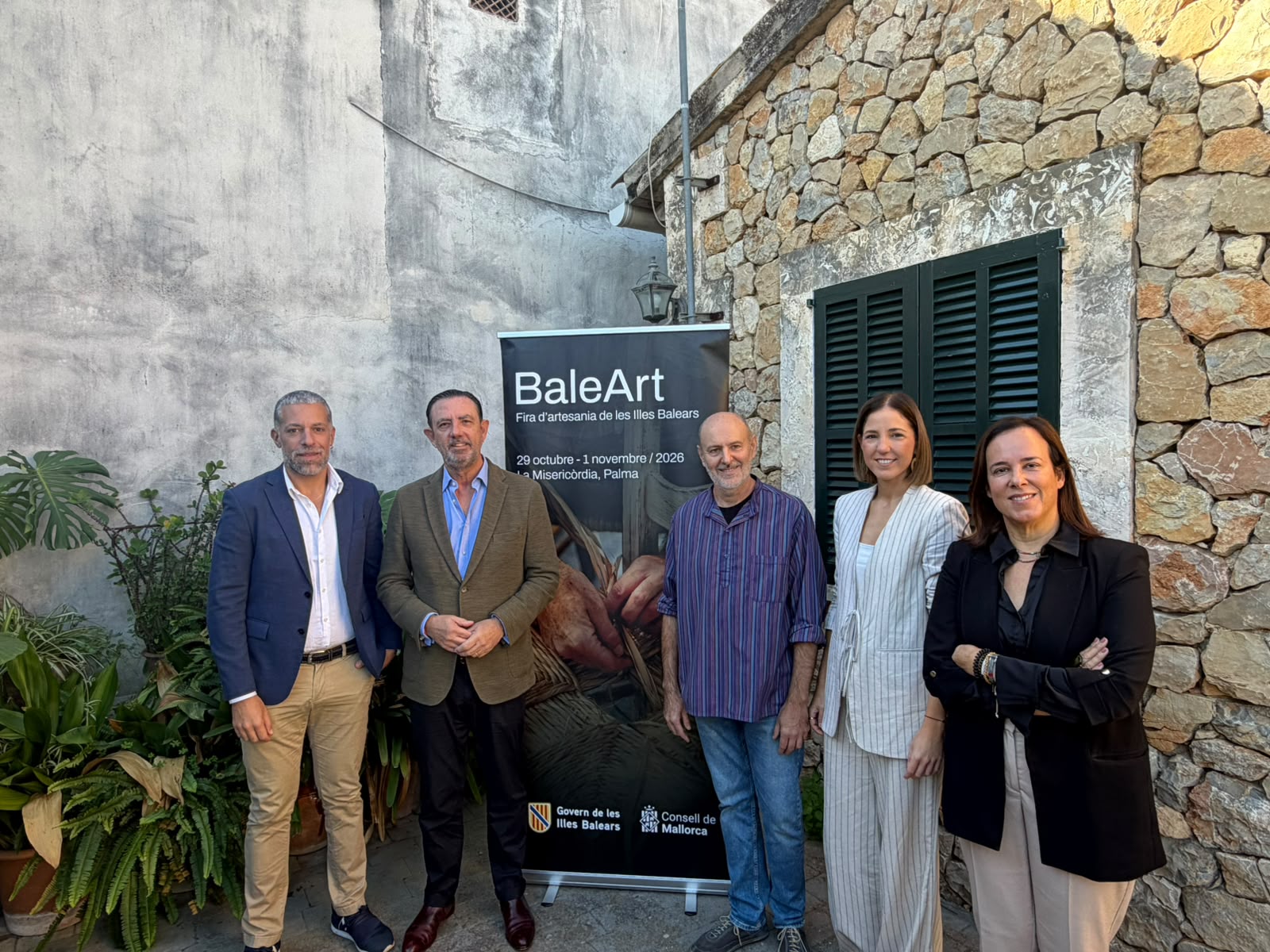 Assistents a la presentació de BaleArt 2026: d'esquerra a dreta, el director general d’Indústria i Polígons Industrials, Alfons Gómez; el conseller Alejandro Sáenz de San Pedro; Pep Toni Ferrer; la vicepresidenta del Consell de Mallorca, Antònia Roca, i la gerent de l’ADRBalears, Silvia Delgado.