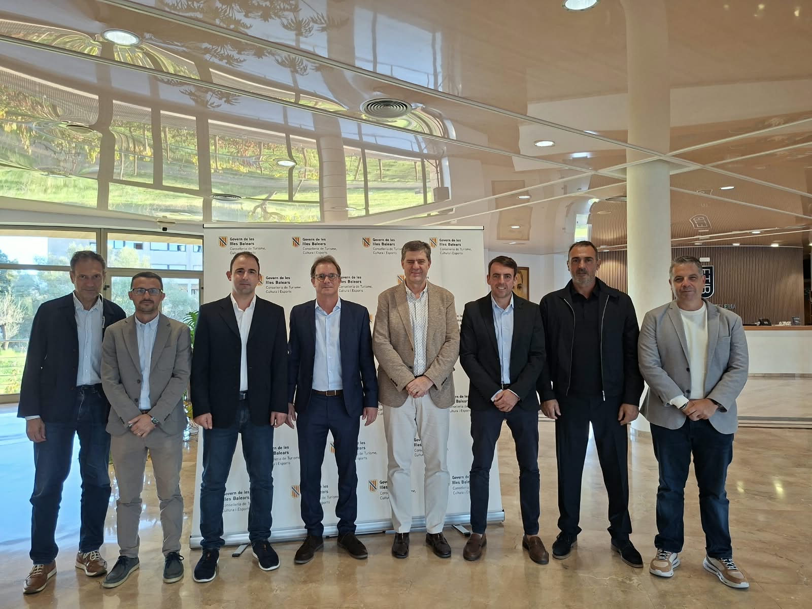 Representants de les federacions esportives, el Govern, i els consells insulars.