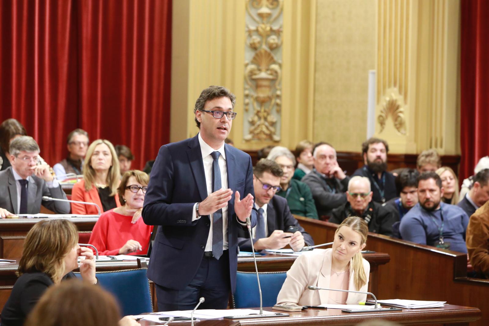 Intervenció al Parlament del vicepresident i conseller d'Economia, Hisenda i Innovació, Antoni Costa